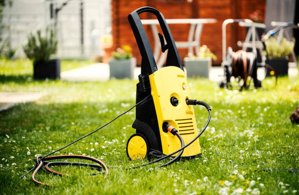 Best Animal Enclosure Cleaning  in Freeland, WA